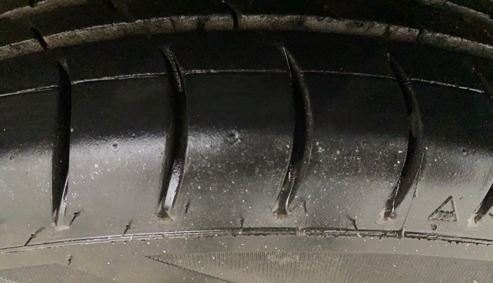 2013 Hyundai Eon ERA +, Petrol, Manual, 87,265 km, Left Rear Tyre Tread