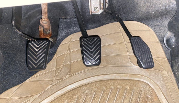 2013 Hyundai Eon ERA +, Petrol, Manual, 87,265 km, Pedals