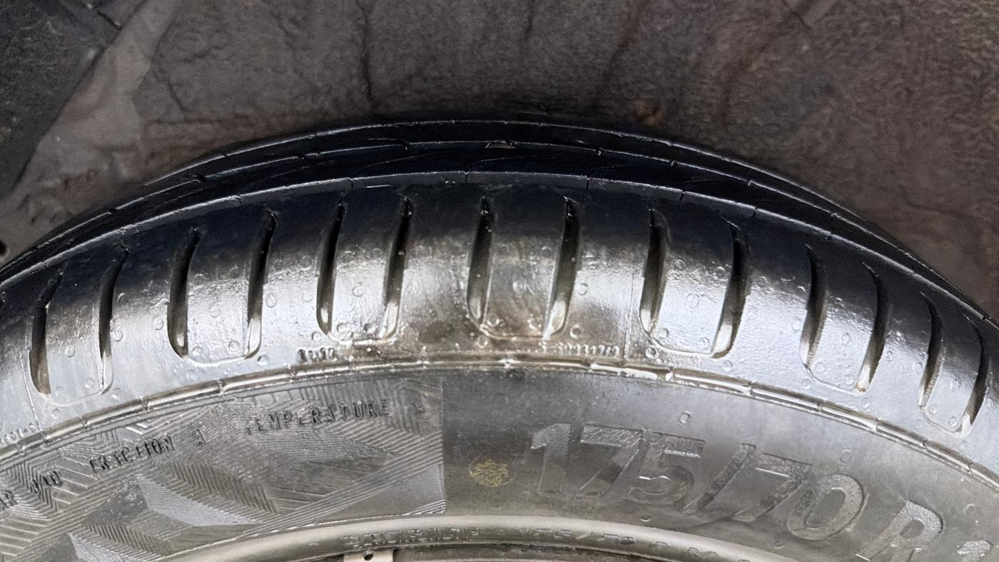2012 Hyundai i20 MAGNA (O) 1.2, Petrol, Manual, 99,074 km, Right Rear Tyre Tread
