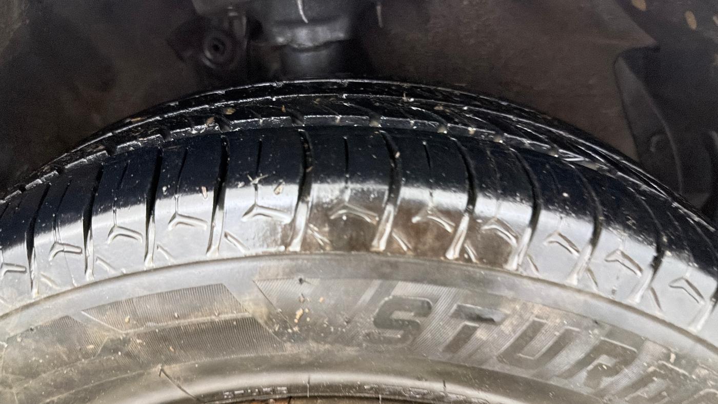 2012 Hyundai i20 MAGNA (O) 1.2, Petrol, Manual, 99,074 km, Right Front Tyre Tread