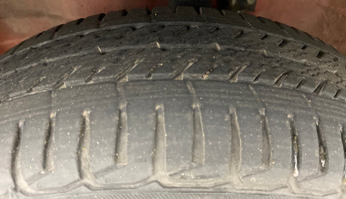 2014 Maruti Wagon R 1.0 VXI, Petrol, Manual, 37,816 km, Left Front Tyre Tread