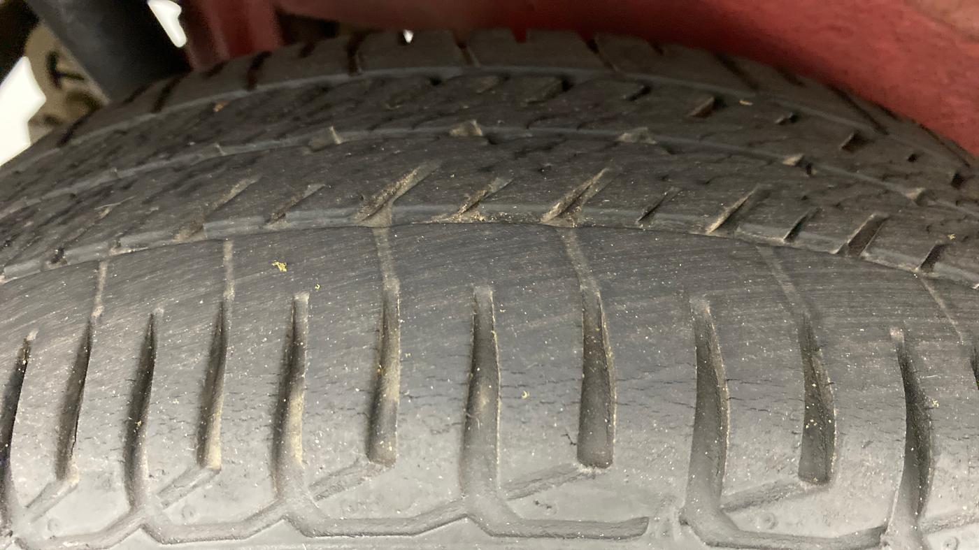 2014 Maruti Wagon R 1.0 VXI, Petrol, Manual, 37,816 km, Right Rear Tyre Tread