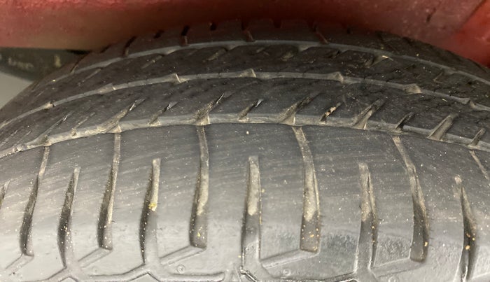 2014 Maruti Wagon R 1.0 VXI, Petrol, Manual, 37,816 km, Left Rear Tyre Tread