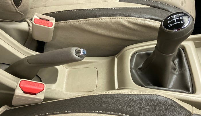 2021 Maruti Ertiga ZXI Plus SHVS, Petrol, Manual, 659 km, Gear Lever