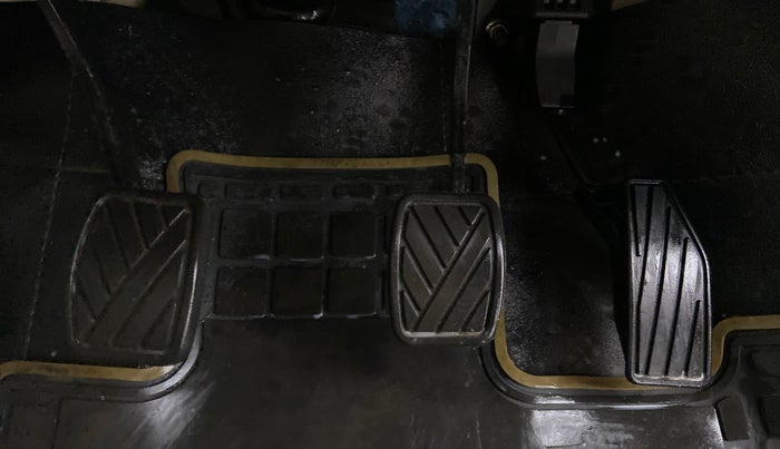 2021 Maruti Ertiga ZXI Plus SHVS, Petrol, Manual, 659 km, Pedals