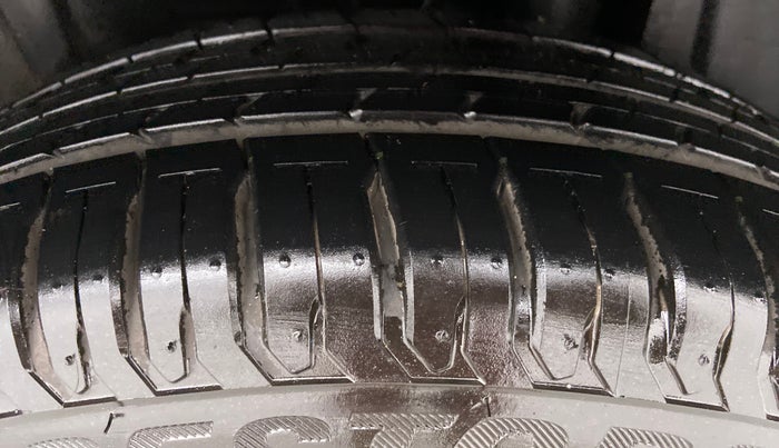 2021 Maruti Ertiga ZXI Plus SHVS, Petrol, Manual, 659 km, Left Rear Tyre Tread