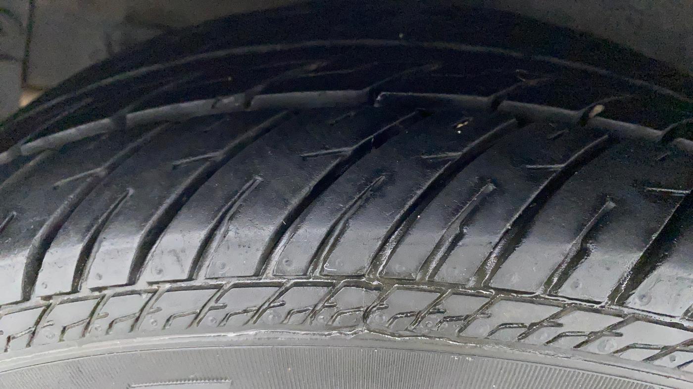 2014 Hyundai Grand i10 ASTA AT 1.2 KAPPA VTVT, Petrol, Automatic, 91,729 km, Right Rear Tyre Tread