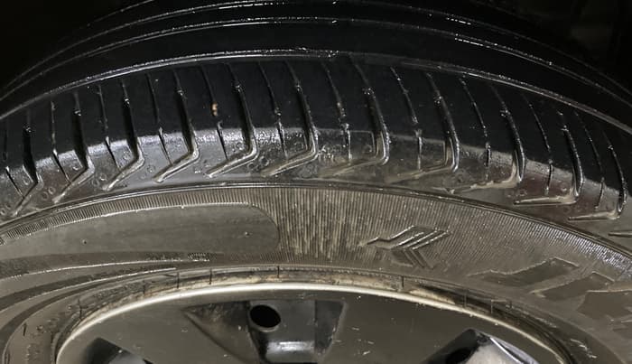 2021 Maruti New Wagon-R LXI CNG 1.0, CNG, Manual, 1,11,155 km, Right Front Tyre Tread