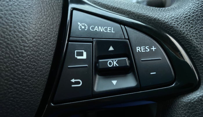 2022 Renault Kiger RXZ CVT 1.0 TURBO DUAL TONE, Petrol, Automatic, 4,371 km, Adaptive Cruise Control