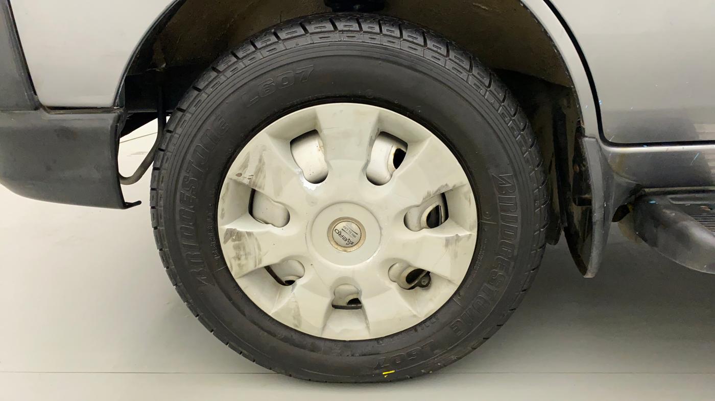 2015 Maruti Eeco 7 STR, Petrol, Manual, 14,204 km, Left Front Wheel