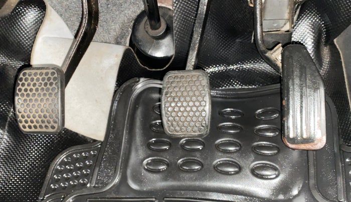 2015 Maruti Eeco 7 STR, Petrol, Manual, 14,204 km, Pedals