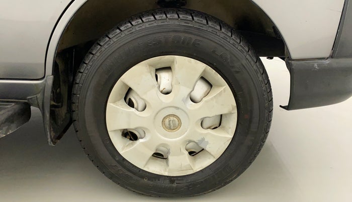 2015 Maruti Eeco 7 STR, Petrol, Manual, 14,204 km, Right Front Wheel