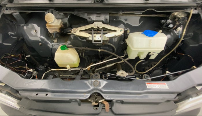 2015 Maruti Eeco 7 STR, Petrol, Manual, 14,204 km, Open Bonet