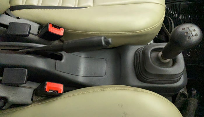 2015 Maruti Eeco 7 STR, Petrol, Manual, 14,204 km, Gear Lever