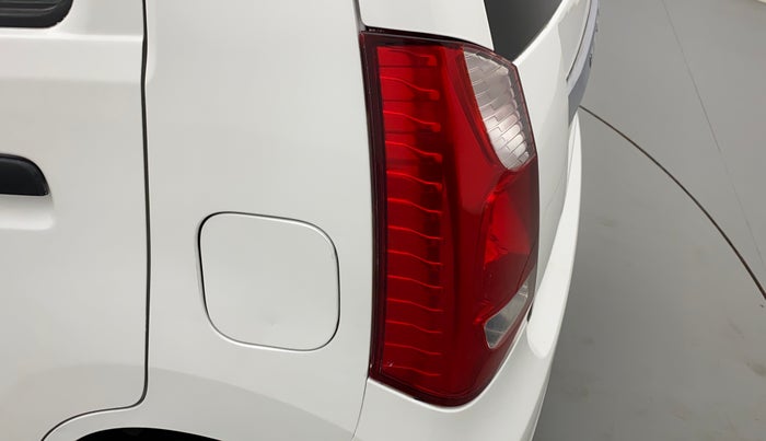 2013 Maruti Wagon R 1.0 LXI, Petrol, Manual, 98,385 km, Left tail light - Reverse gear light not functional
