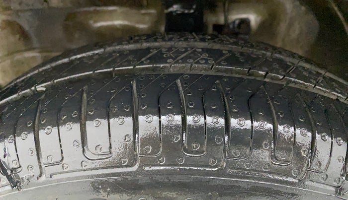 2013 Maruti Wagon R 1.0 LXI, Petrol, Manual, 98,385 km, Left Front Tyre Tread