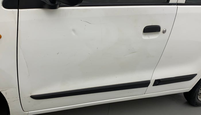 2013 Maruti Wagon R 1.0 LXI, Petrol, Manual, 98,385 km, Front passenger door - Paint has faded
