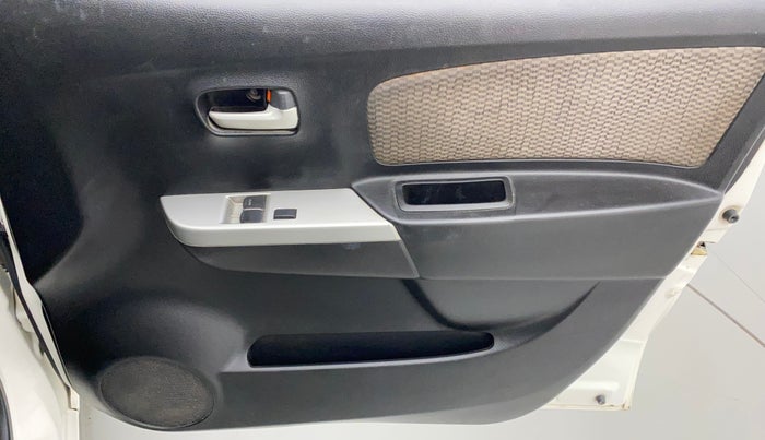 2013 Maruti Wagon R 1.0 LXI, Petrol, Manual, 98,385 km, Driver Side Door Panels Control