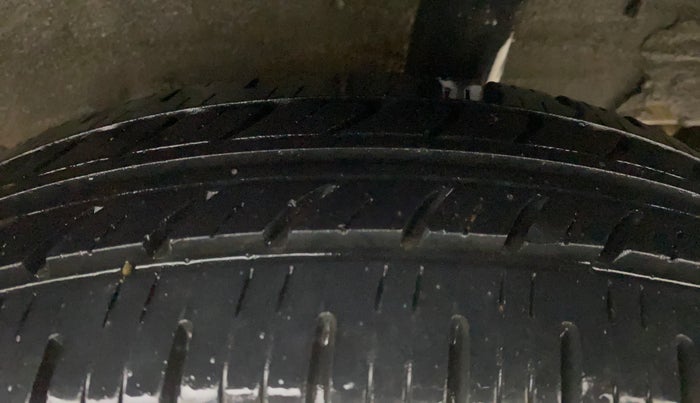 2018 Renault Kwid RXT 1.0, Petrol, Manual, 64,559 km, Left Rear Tyre Tread