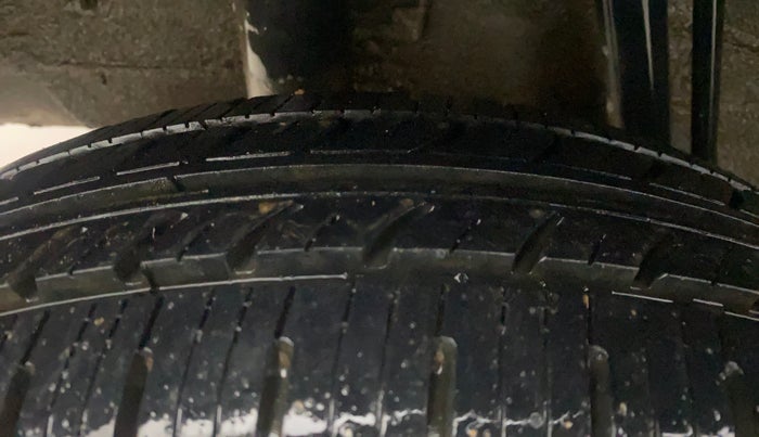 2018 Renault Kwid RXT 1.0, Petrol, Manual, 64,559 km, Right Rear Tyre Tread