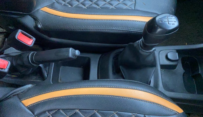 2018 Renault Kwid RXT 1.0, Petrol, Manual, 64,559 km, Gear Lever