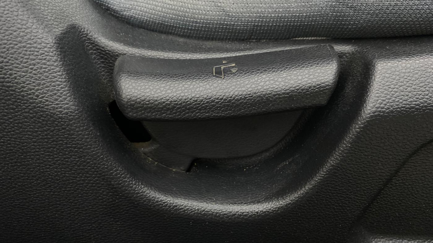 2016 Hyundai i20 Active 1.2 BASE, Petrol, Manual, 93,586 km, Driver Side Adjustment Panel