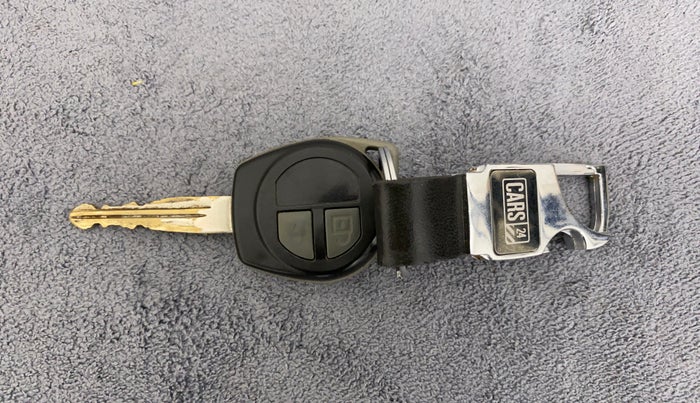2013 Maruti Ertiga VXI CNG, CNG, Manual, 97,093 km, Key Close Up