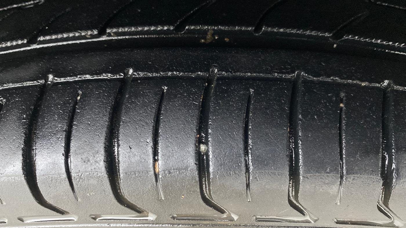 2015 Honda City 1.5L I-VTEC V MT, Petrol, Manual, 74,558 km, Right Front Tyre Tread
