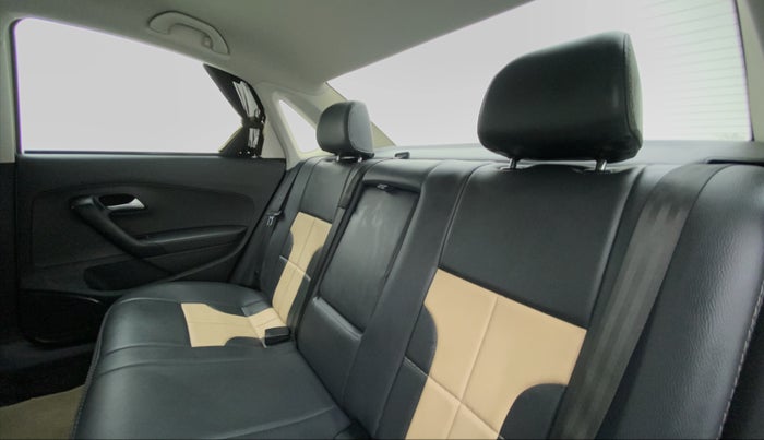 2016 Volkswagen Vento COMFORTLINE MT PETROL, Petrol, Manual, 64,940 km, Right Side Rear Door Cabin