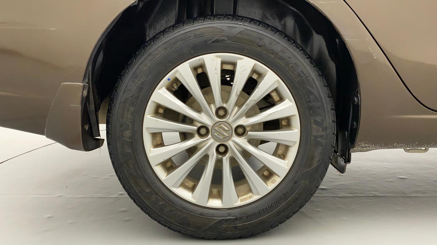 2015 Maruti Ciaz ZXI, Petrol, Manual, 51,093 km, Right Rear Wheel