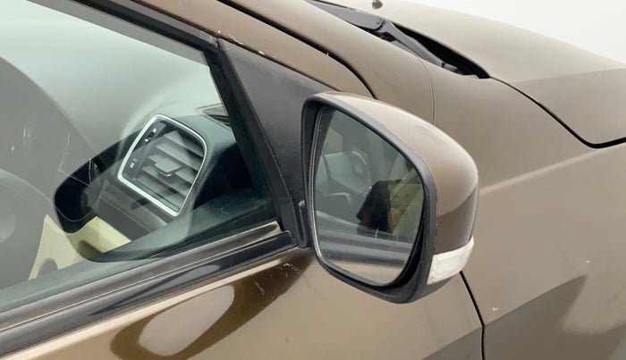 2015 Maruti Ciaz ZXI, Petrol, Manual, 51,093 km, Right rear-view mirror - Mirror motor not working