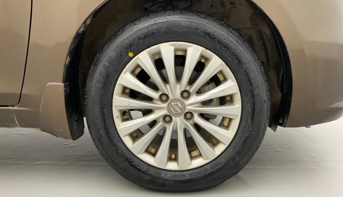 2015 Maruti Ciaz ZXI, Petrol, Manual, 51,093 km, Right Front Wheel
