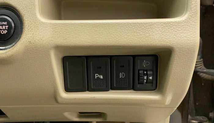 2015 Maruti Ciaz ZXI, Petrol, Manual, 51,093 km, Dashboard - Headlight height adjustment not working