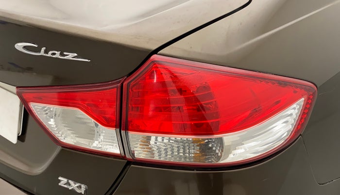 2015 Maruti Ciaz ZXI, Petrol, Manual, 51,093 km, Right tail light - Minor scratches