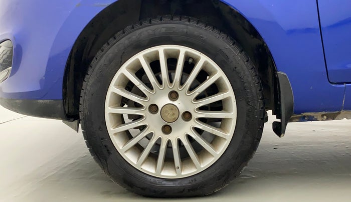 2015 Tata Zest XT PETROL, Petrol, Manual, 65,960 km, Left Front Wheel