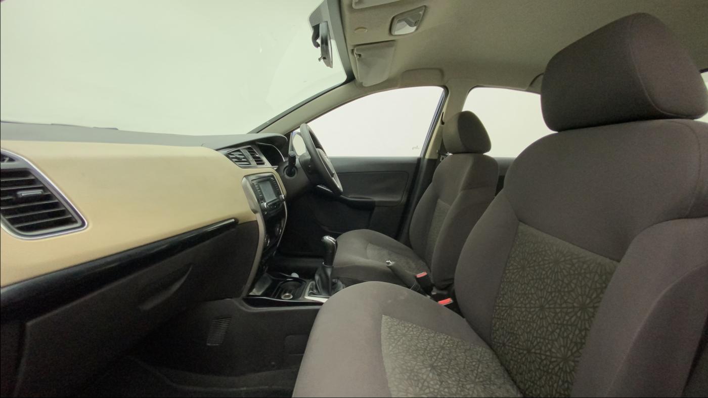 2015 Tata Zest XT PETROL, Petrol, Manual, 65,960 km, Right Side Front Door Cabin