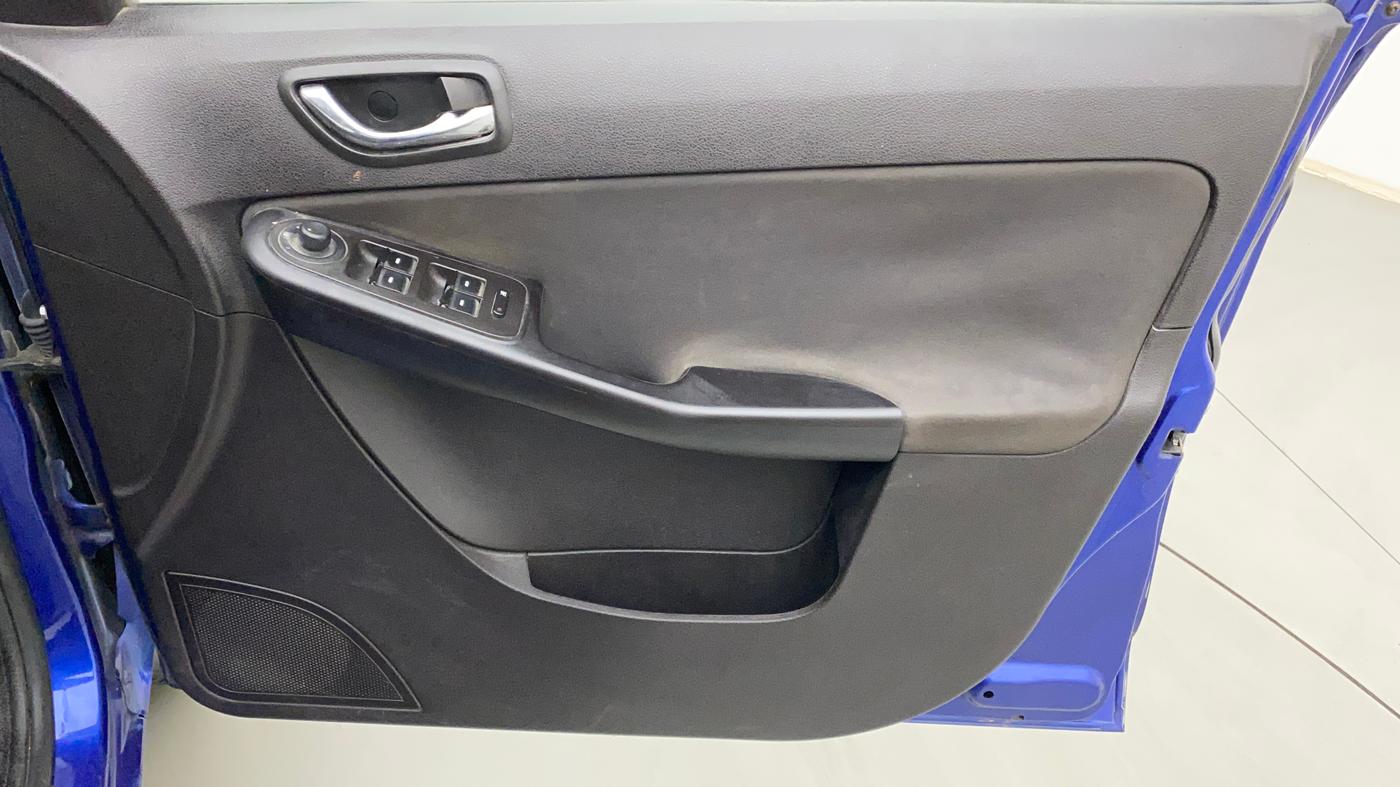 2015 Tata Zest XT PETROL, Petrol, Manual, 65,960 km, Driver Side Door Panels Control