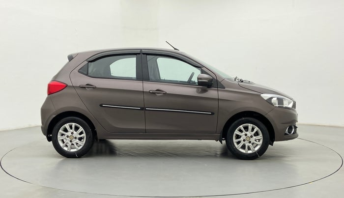 2016 Tata Tiago XZ 1.2 REVOTRON, Petrol, Manual, 33,891 km, Right Side View