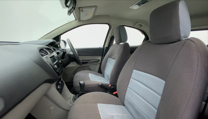 2016 Tata Tiago XZ 1.2 REVOTRON, Petrol, Manual, 33,891 km, Right Side Front Door Cabin