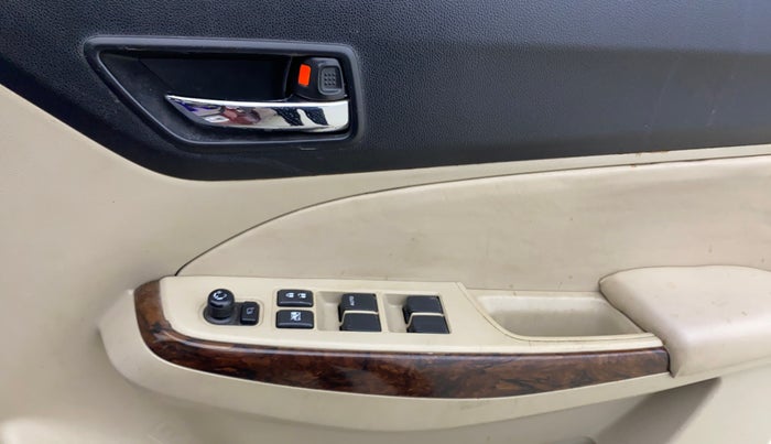 2017 Maruti Dzire ZXI PLUS AMT, CNG, Automatic, 1,06,513 km, Driver Side Door Panels Control