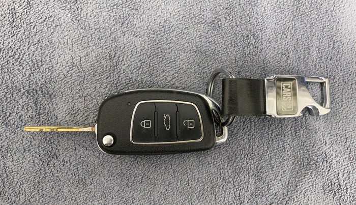 2018 Hyundai NEW SANTRO SPORTZ AMT, Petrol, Automatic, 49,282 km, Key Close Up