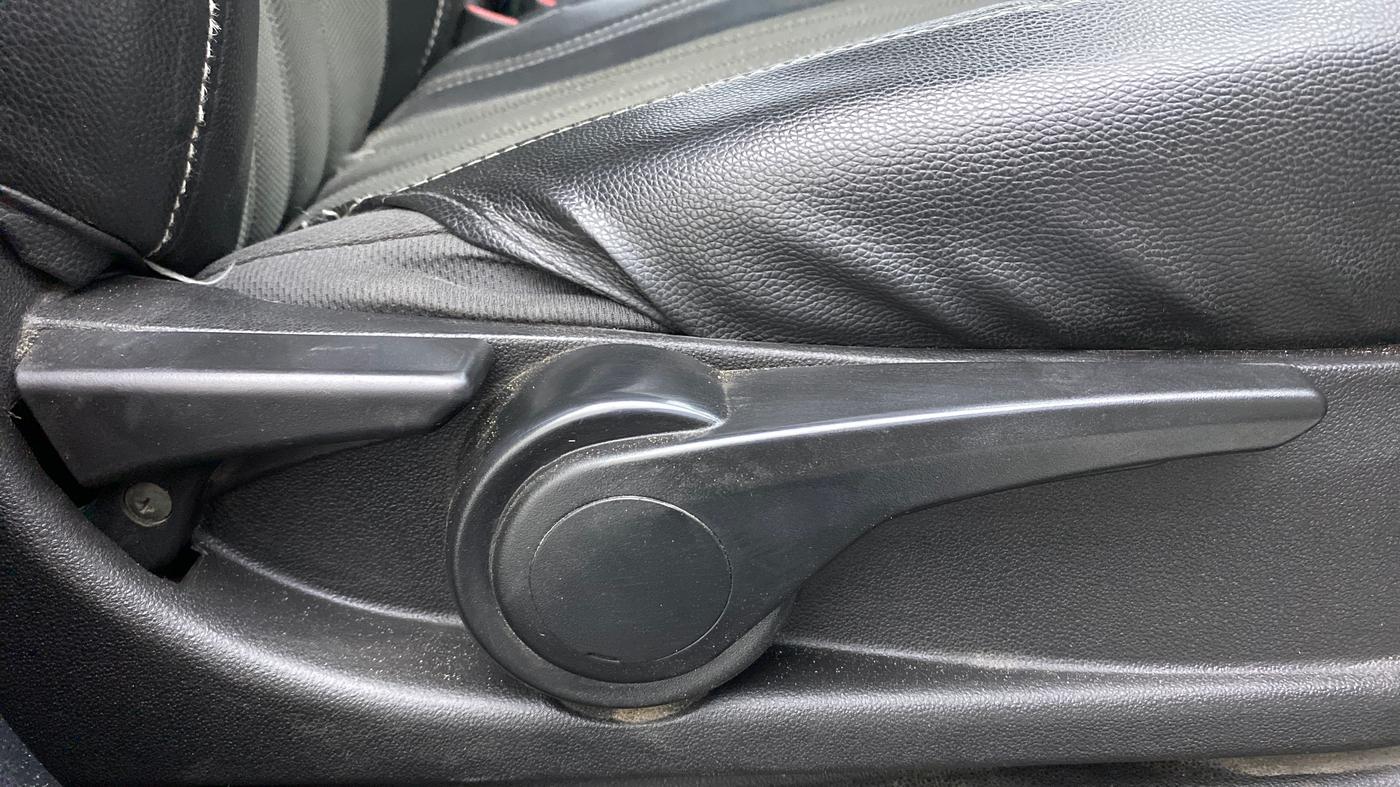 2019 Tata Tiago XZ PLUS DUAL TONE PETROL, Petrol, Manual, 55,220 km, Driver Side Adjustment Panel
