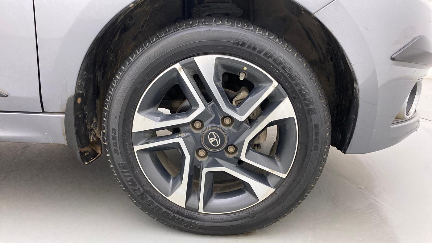 2019 Tata Tiago XZ PLUS DUAL TONE PETROL, Petrol, Manual, 55,220 km, Right Front Wheel