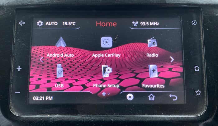 2019 Tata Tiago XZ PLUS DUAL TONE PETROL, Petrol, Manual, 55,220 km, Apple CarPlay and Android Auto