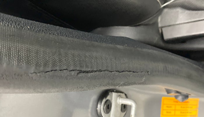 2019 Tata Tiago XZ PLUS DUAL TONE PETROL, Petrol, Manual, 55,220 km, Driver-side door - Beading has minor damage