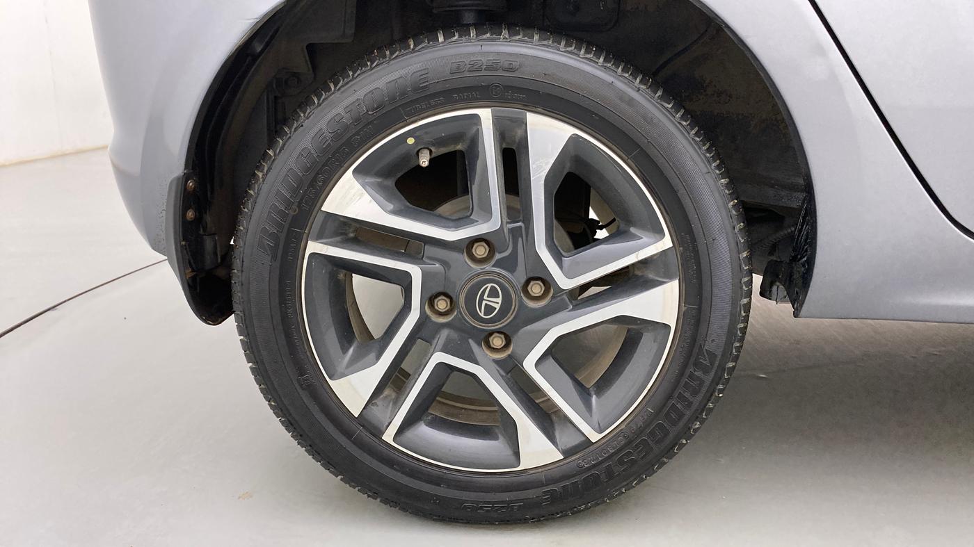 2019 Tata Tiago XZ PLUS DUAL TONE PETROL, Petrol, Manual, 55,220 km, Right Rear Wheel