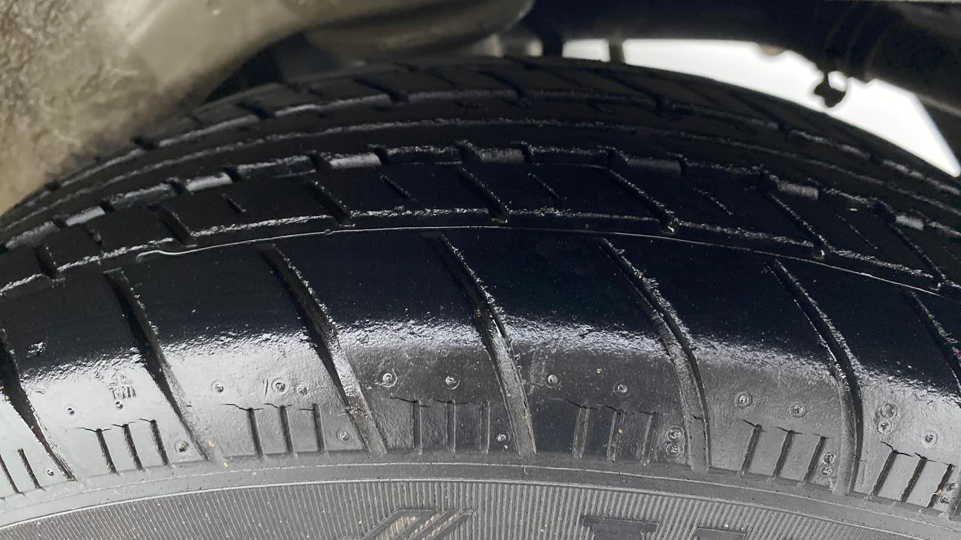 2013 Maruti A Star VXI, Petrol, Manual, 22,338 km, Left Rear Tyre Tread