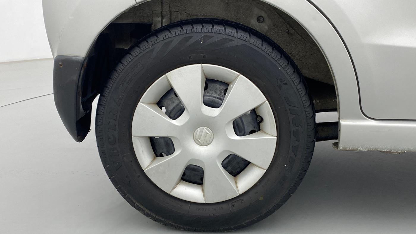 2013 Maruti A Star VXI, Petrol, Manual, 22,338 km, Right Rear Wheel