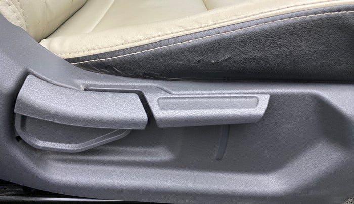 2020 Hyundai GRAND I10 NIOS SPORTZ PETROL, Petrol, Manual, 55,621 km, Driver Side Adjustment Panel