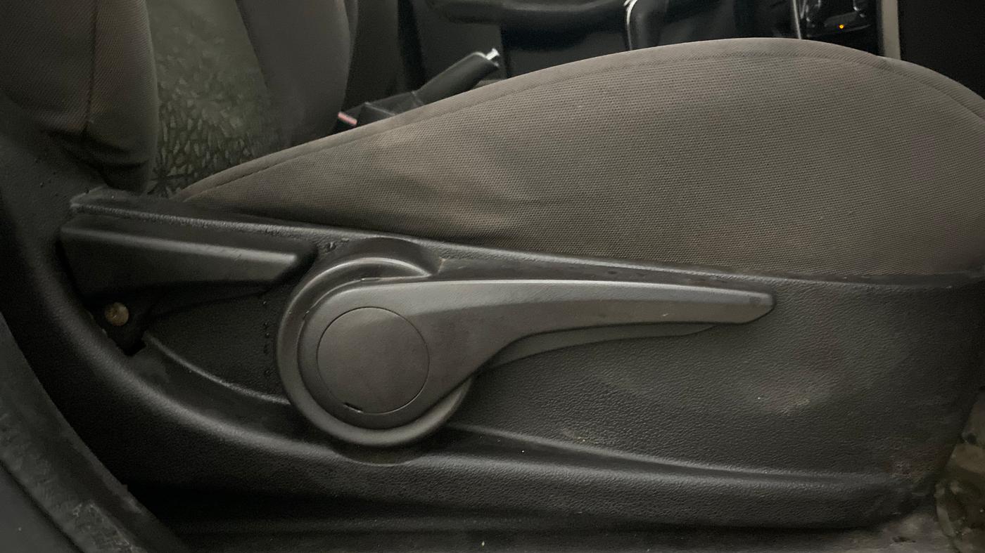 2015 Tata Zest XT PETROL, Petrol, Manual, 42,277 km, Driver Side Adjustment Panel